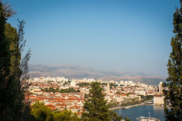 Obraz premium town by the seashore