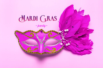 Mardi gras lettering. Congratulation card with mask on violet background Top view 2022 Mardi Gras Parade Schedule Mockup Copy space - obrazy, fototapety, plakaty