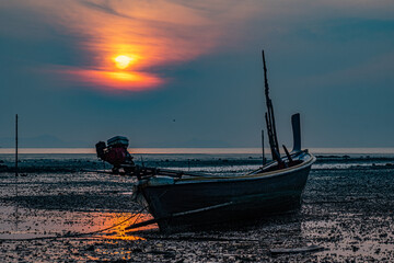 Obraz premium Early morning sunrise at Fisherman's Island during low tide