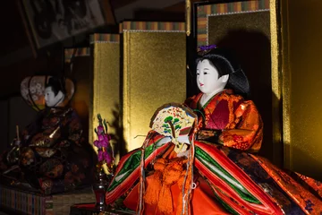 Fotobehang 実際に飾られている雛人形（雛壇）を写した写真 © tsuia