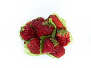 빨갛게 잘 익은 신선한 딸기