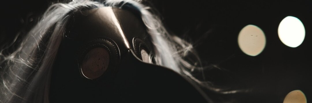 Homme masqu&eacute; peste noire horreur art banni&egrave;re