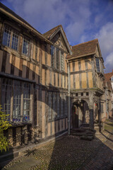 Obraz premium England UK. Traditional houses and cottages in an English Village. Suitable for articles on housing market, finance, mortgage, cost of living etc. Generic property image.