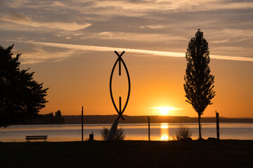 Sonnenaufgang am Bodensee bei Konstanz