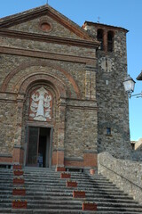 Basilica di Panzano sull'alto della collina. Altro paese della zona Chianti Nero (vino DOC) . Provincia Firenze .Toscana