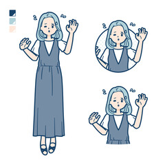 ノースリーブワンピースを着た若い女性があわてているイラスト