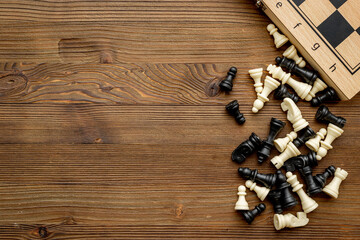 Obraz premium Chess pieces and board in game. Competition business strategy concept