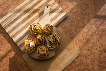 Roses from apples in the oven, a delicious dessert for tea and for breakfast.