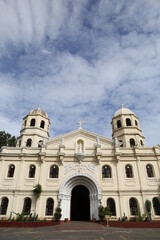 Fototapeta na wymiar Pfarrkirche St. Johannes der Evangelist in Tanauan, Batangas, Philippinen