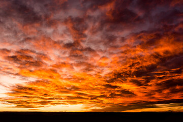 Obraz premium Incredible Colorado Sunset With Red and Orange Clouds