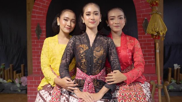portrait of a traditional javanese woman in kebaya