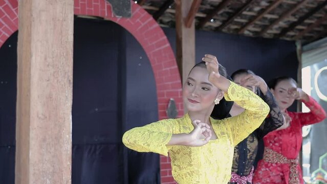 portrait of a traditional javanese dancers