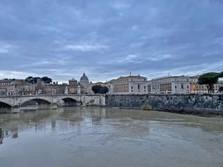 Roma, tramonto sul Tevere