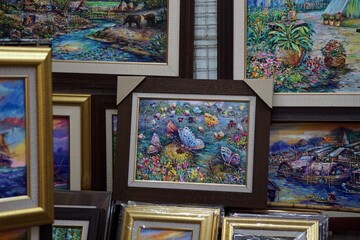 Frames and oil paintings   art  gallery   from Thailand.
