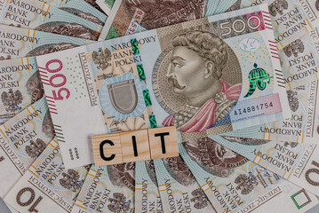 CIT i plik banknotów