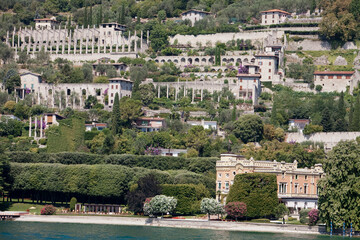 Obraz premium Limone. Brescia. Limoniere da frutto sulla costa del Lago di Garda