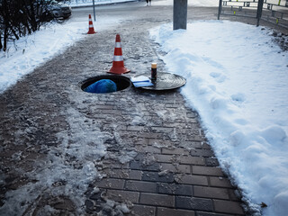 repair of underground communications, winter city cable laying
