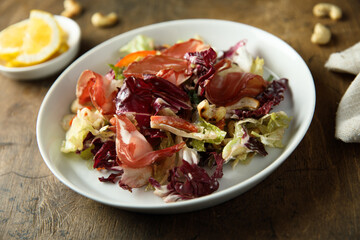 Leaf salad with smoked meat