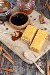 honey cake with honey and spices