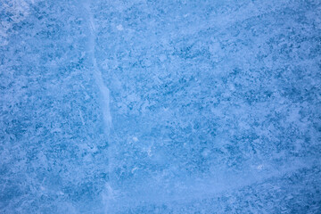 Fototapeta na wymiar Texture naturelle de glace dans un glacier des Alpes