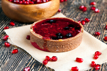fruit and berry cake tartlet with cream