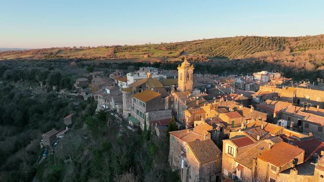 Blera, il borgo antico della provincia di Viterbo, Lazio, Italia.
Borgo italiano arroccato sulla pietra di tufo, dell'epoca etrusca.