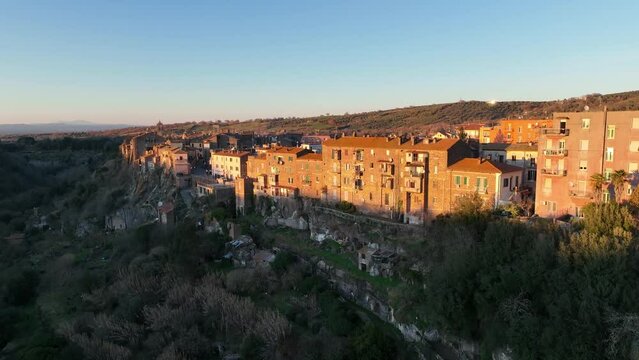 Blera, il borgo antico della provincia di Viterbo, Lazio, Italia.
Borgo italiano arroccato sulla pietra di tufo, dell'epoca etrusca.