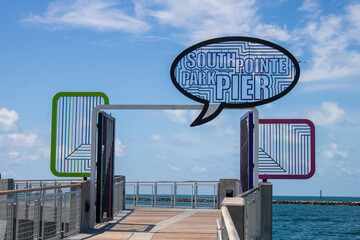 Fototapeta na wymiar Pier in Miami Beach under blue sky