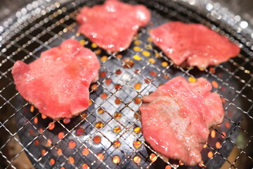 黒毛和牛牛タン焼肉