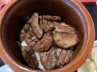 壺牛タン