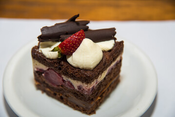 chocolate cake with strawberries of decoration
