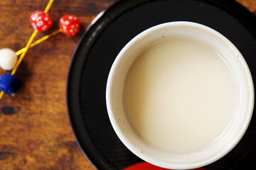 日本の伝統的な飲み物の甘酒