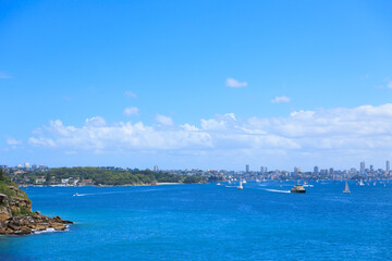 レディー・ベイ・ビーチから見るシドニー