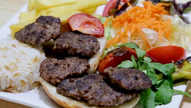 Meatballs are ready to serve - turkish servis k&ouml;fte