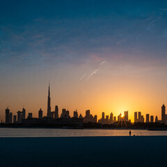 Fototapeta na wymiar Sunburst sunrise in the city