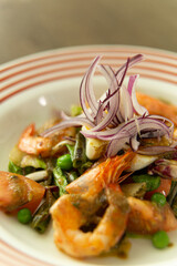 fried shrimp with lemon