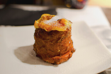 Torrija cake with salt caramel