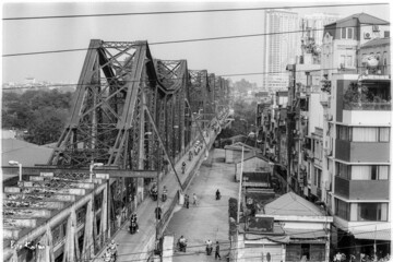 Fototapeta premium Long Bien Bridge