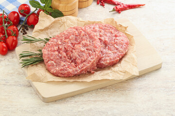 Raw pork cutlet for burger