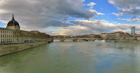 Obraz premium Panorama quais du Rhône à Lyon.
