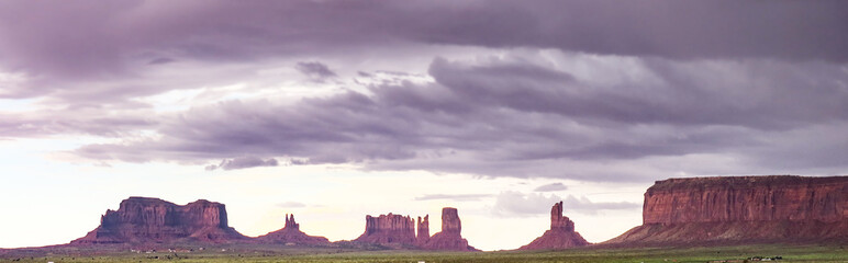 Fototapeta na wymiar Monument Valley, Arizona, Utah, USA, Sentinel Mesa, West Mitten Butte, East Mitten Butte Merrick Butte