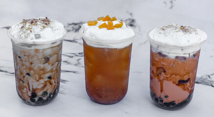 Mixed Teas with Lemon and Peach 