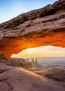 Sunrise at Arches National Park in Utah © Anthony