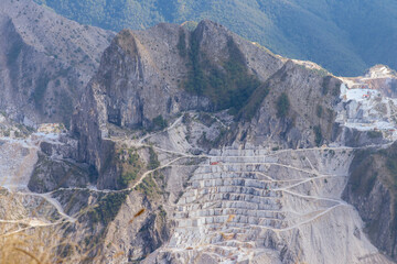 Cava di marmo delle Alpi Apuane, sopra Carrara.	
