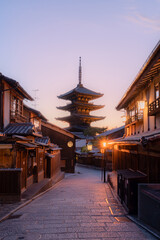 Obraz premium 八阪神社の夕焼け