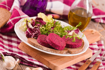 Beetroot veggie burger.