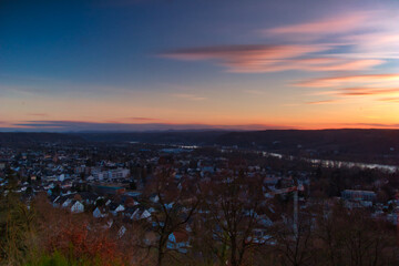 Fototapeta premium Panorama von Bad Honnef, Rhöndorf beim Sonnenuntergang