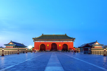 Fototapeta premium Entrance to Temple of Heaven, Beijing, China at night