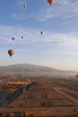 Teotihuacan baloon
