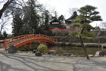 群馬の名所　命を紡ぐ絆を紡ぐ　諏訪神社上州藤岡鎮座　周辺の風景